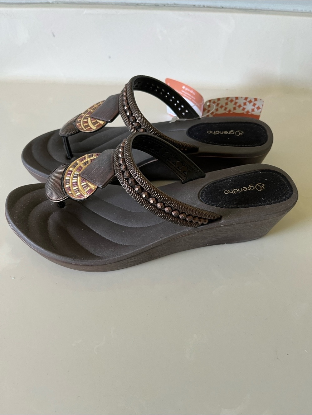 NWT Grendha Tribal Women’s Shoes - Picture 5 of 6